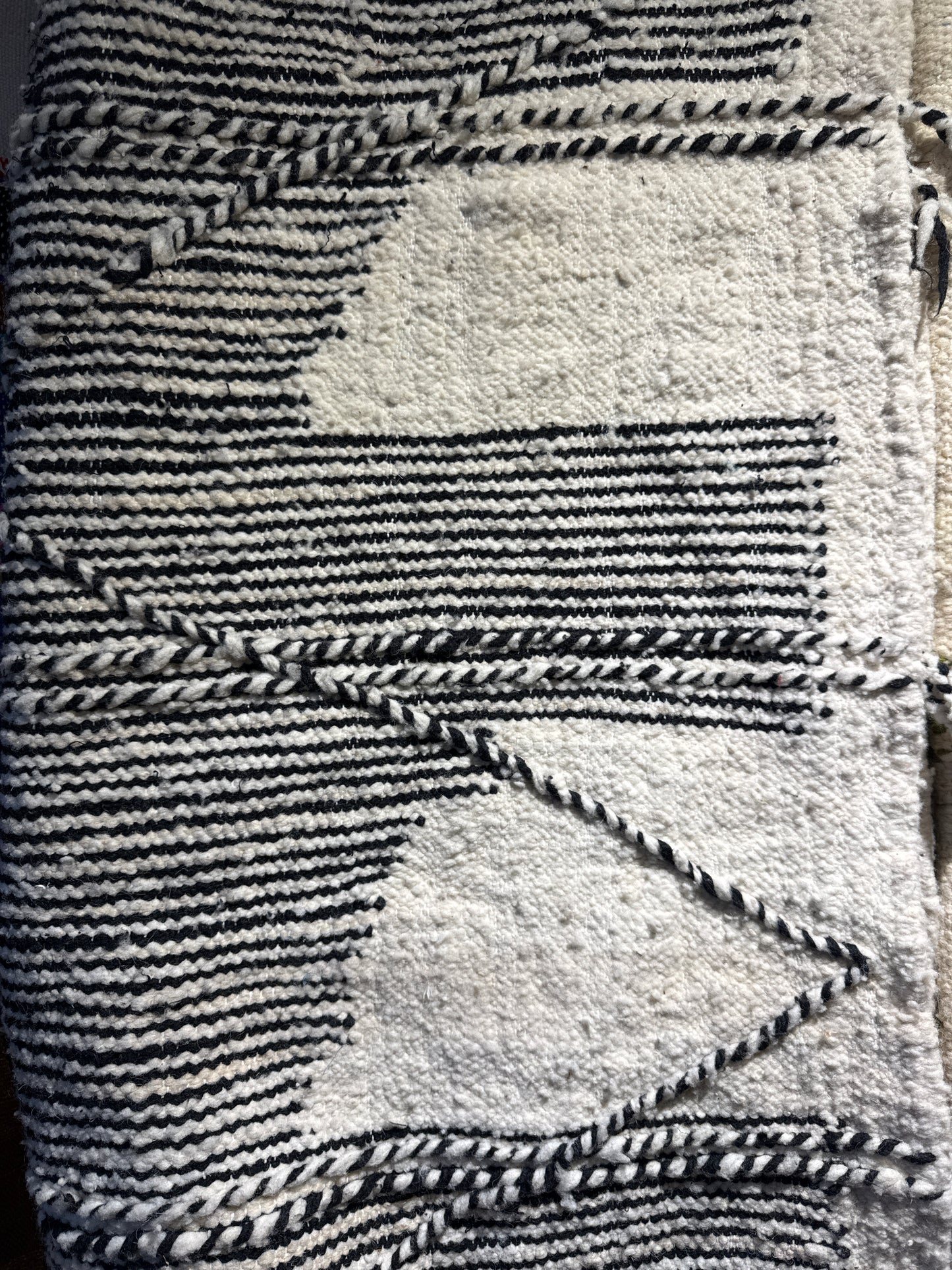 MAROC Vintage Black & White small rug