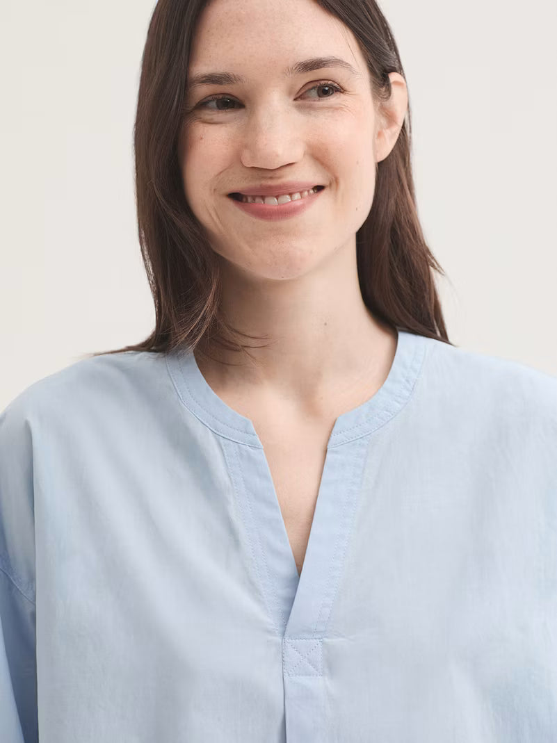 Nice things AW26 Oversized poplin top, Light blue