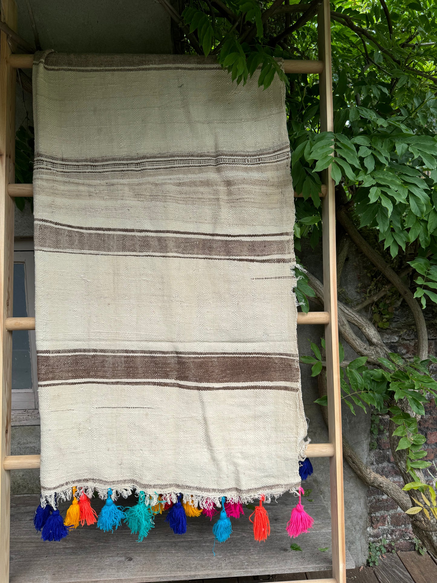 MAROC Vintage Berber Textile CREAM BROWN BRIGHT TASSELS