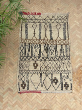 Load image into Gallery viewer, Maroc Vintage Azilal Rug Black Cream Brown Red  MVR10233
