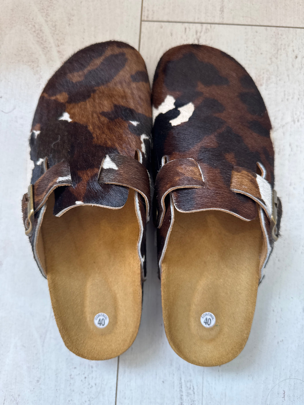 MAROC Cowskin Clogs