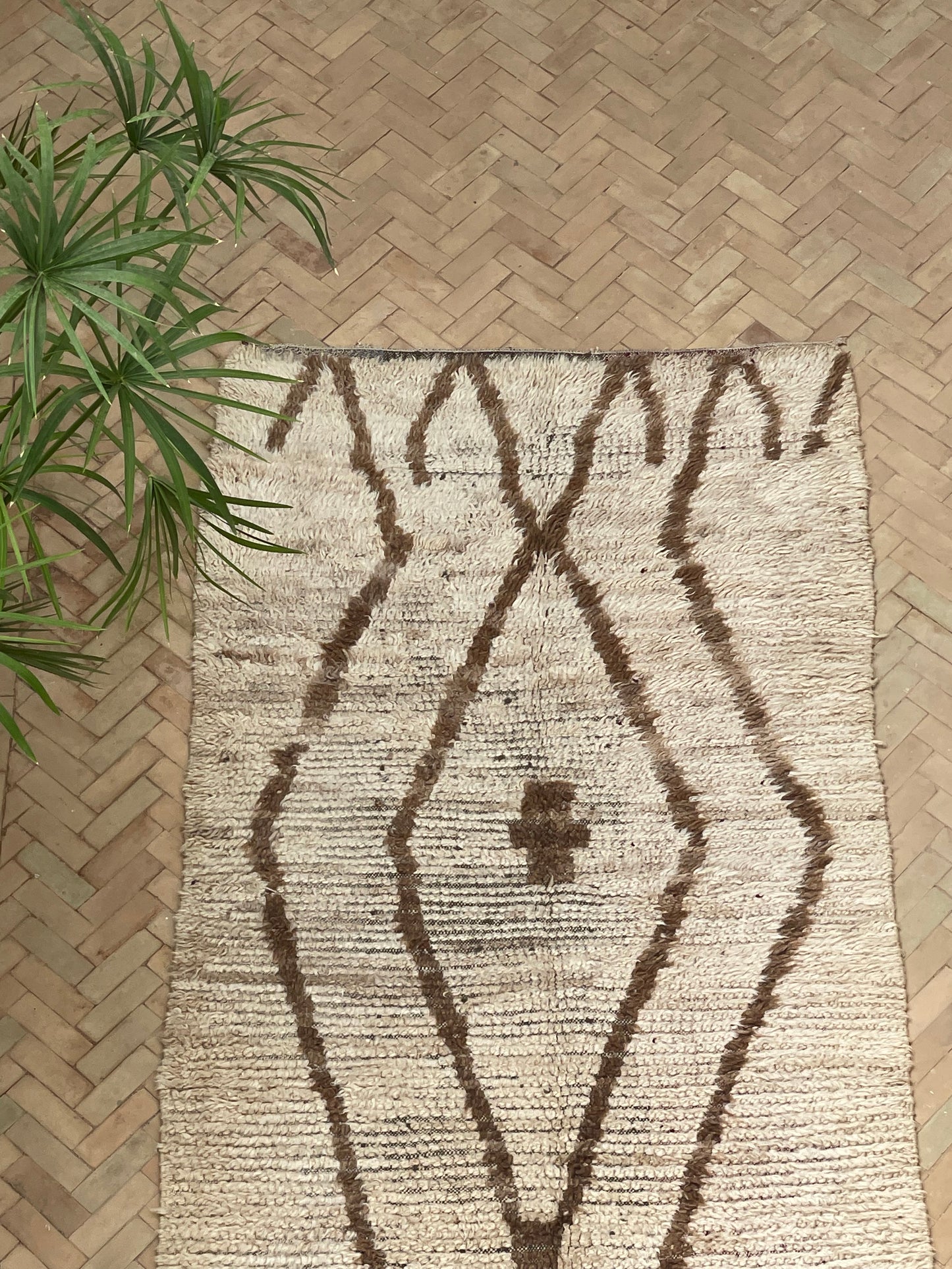 MAROC VINTAGE TEXTILES Azilal Rug Black Cream Cross MVR10234