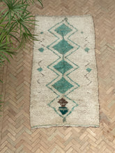 Load image into Gallery viewer, Maroc Vintage Small Azilal Rug Green Diamonds MVR10235
