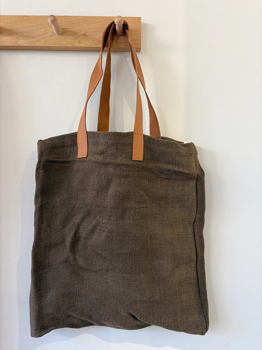 Moult jute bag