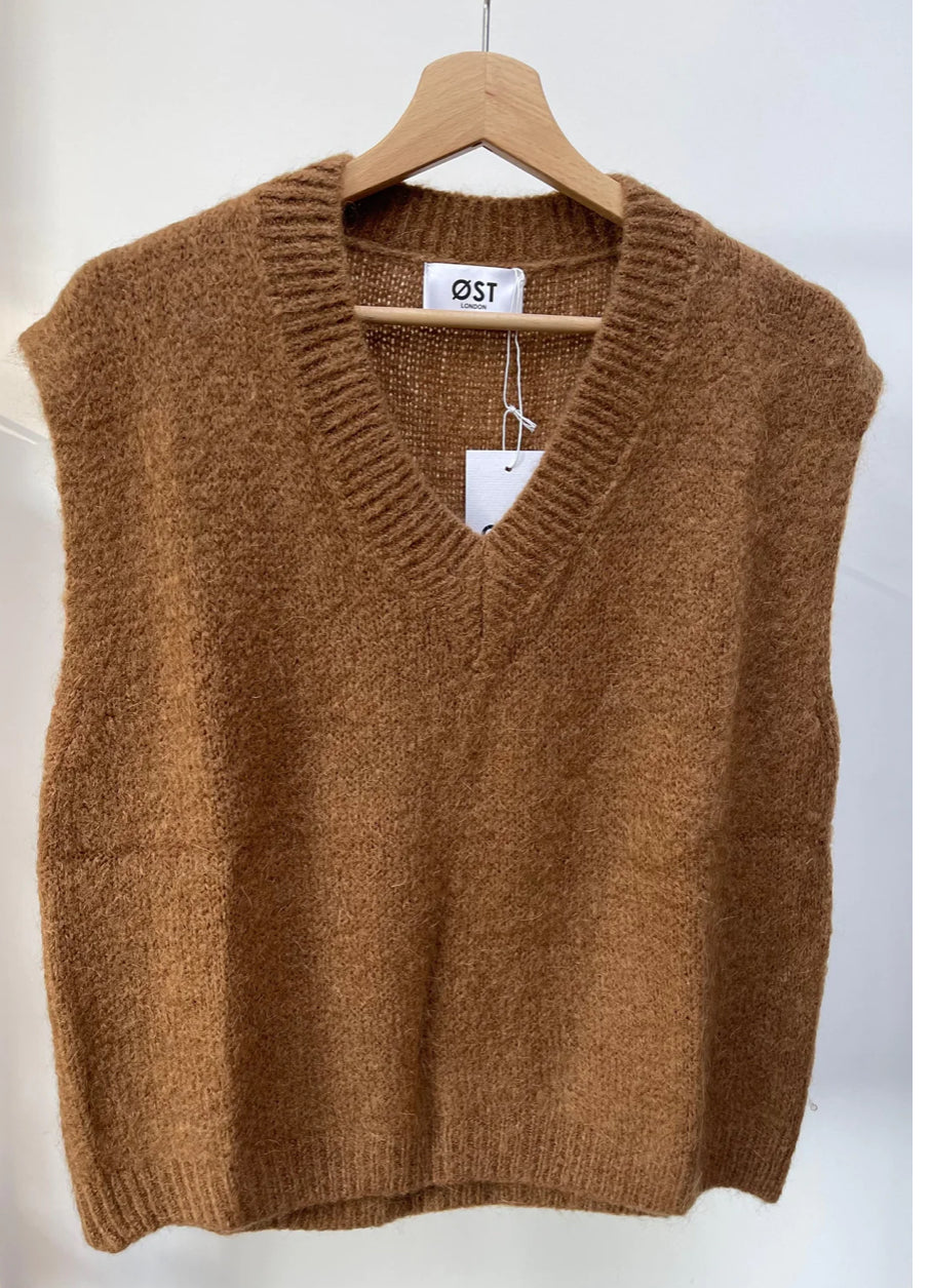 OST Tessa knitted. Mohair vest