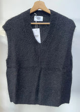Load image into Gallery viewer, OST Tessa knitted. Mohair vest
