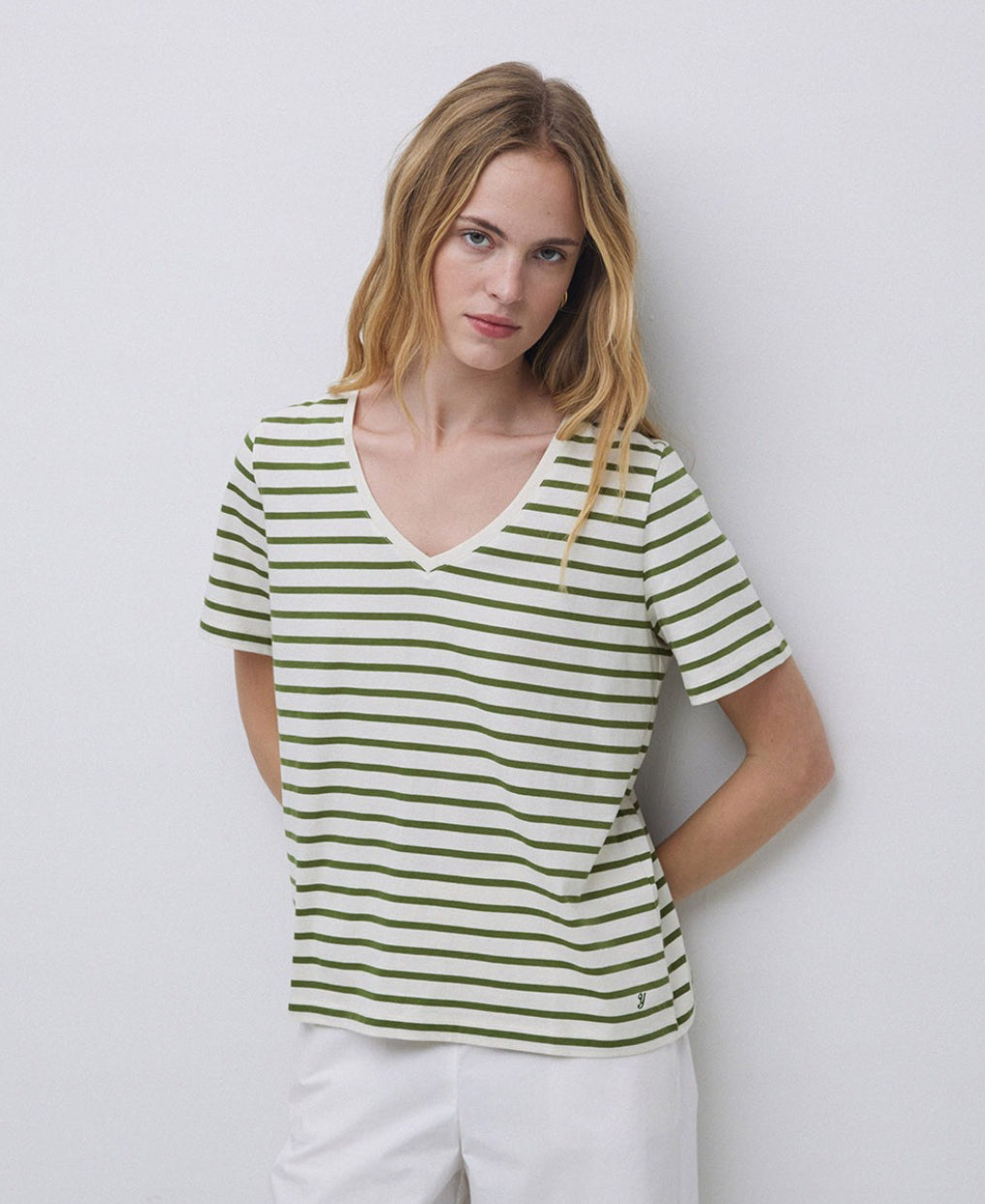 Yerse S25 42006 Organic V-neck striped T-shirt Green