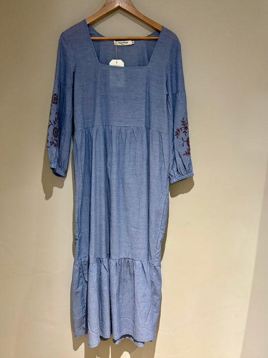 Nice Things Chambray dress with embroidered sleeve