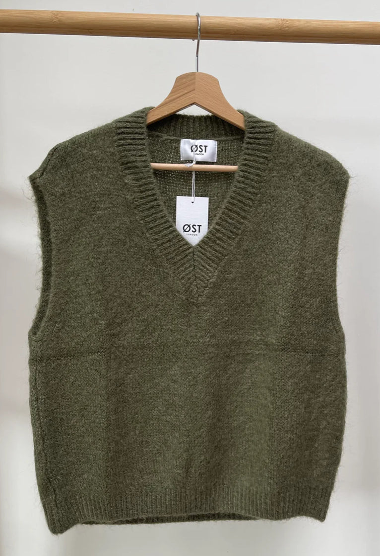 OST Tessa knitted. Mohair vest