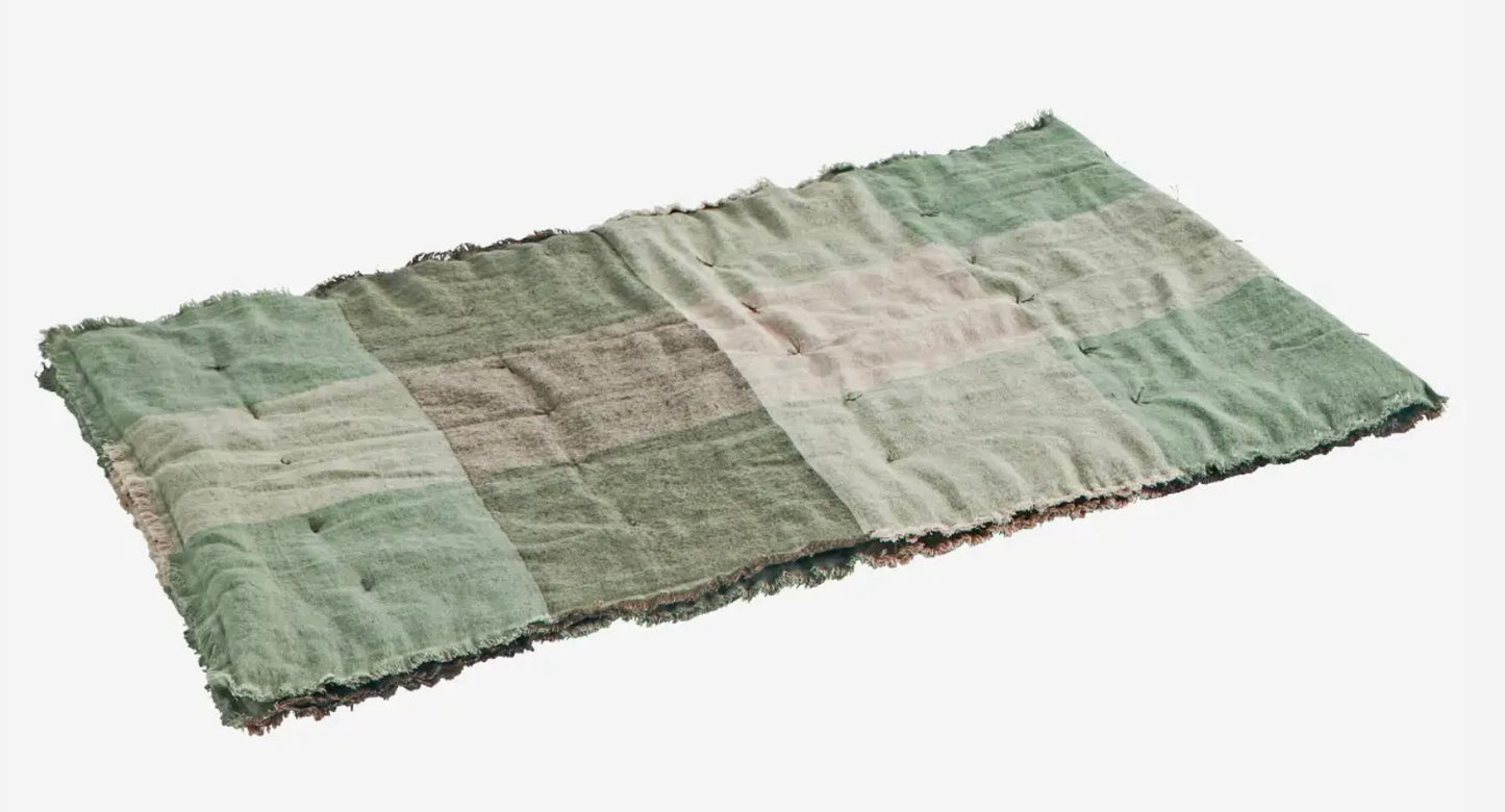 Madam Stoltz Hand Tucked Bed Runner