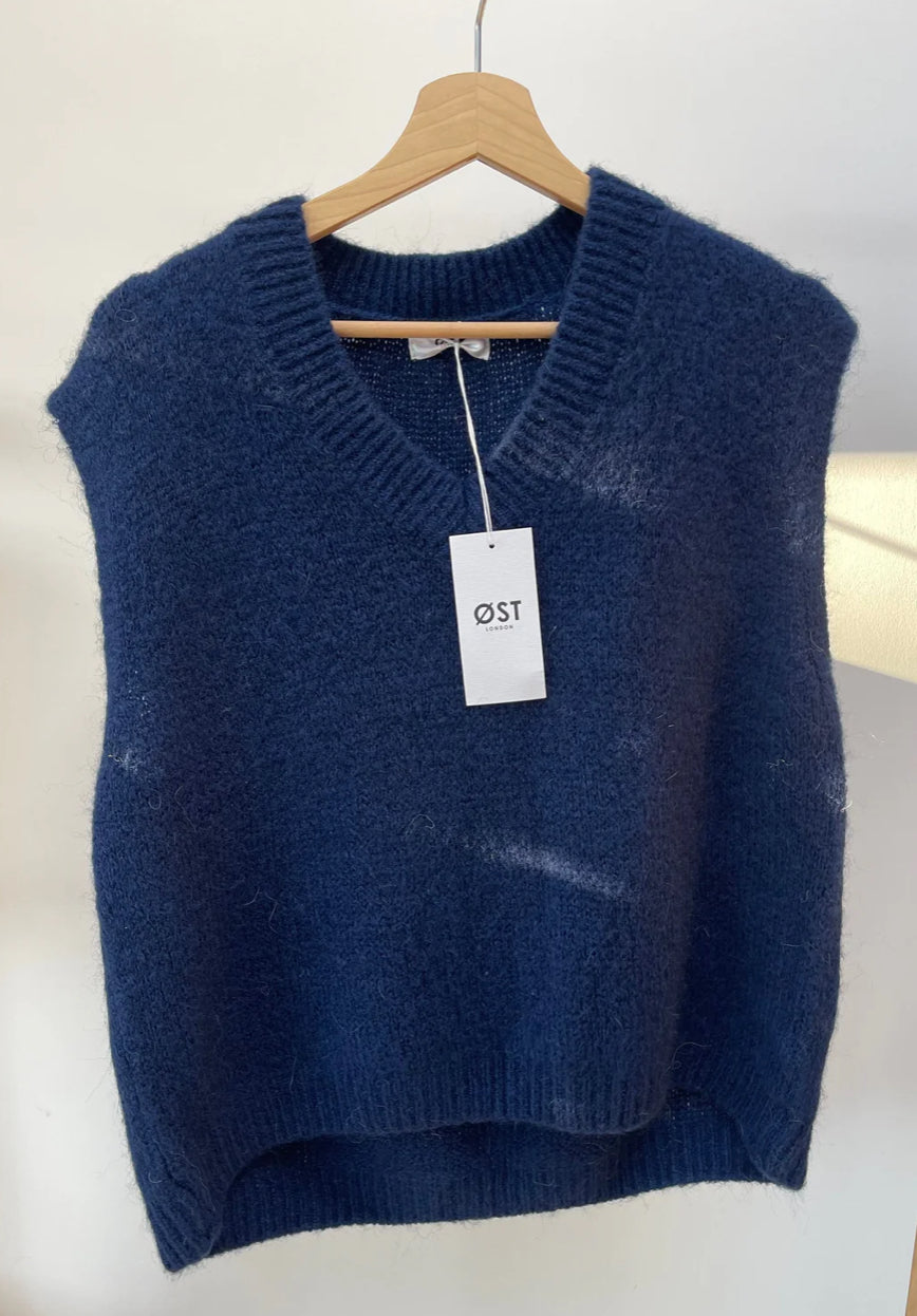 OST Tessa knitted. Mohair vest