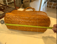 Load image into Gallery viewer, Woven leather Bag - Yellow
