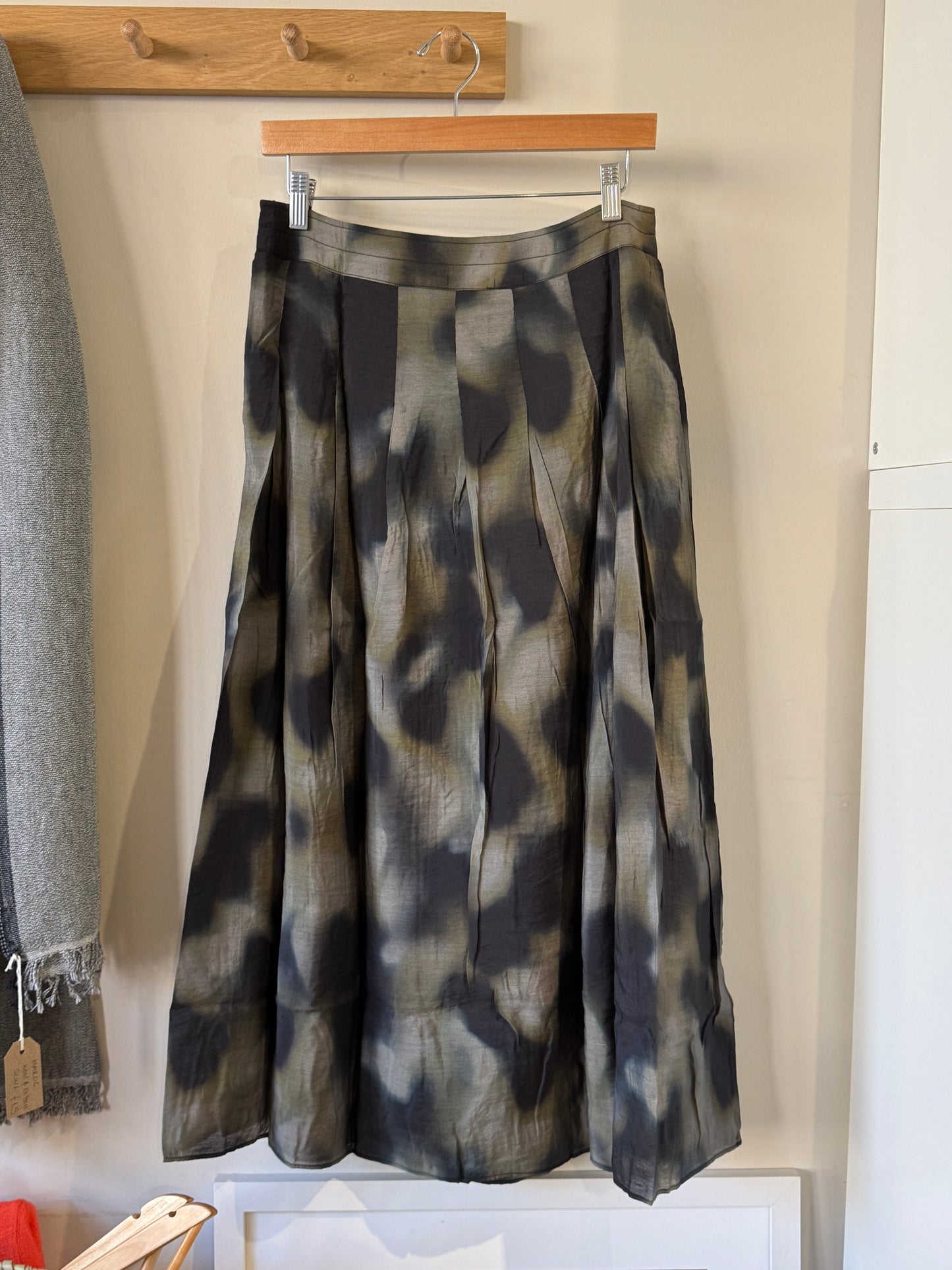 Yerse AW25 Blurry Khaki Skirt 43824