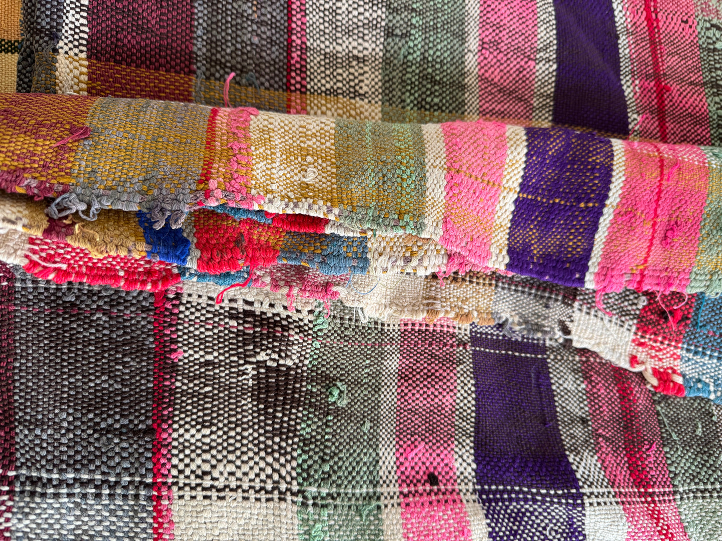 MAROC Vintage Berber Check Textile Pink green Ochre Purple