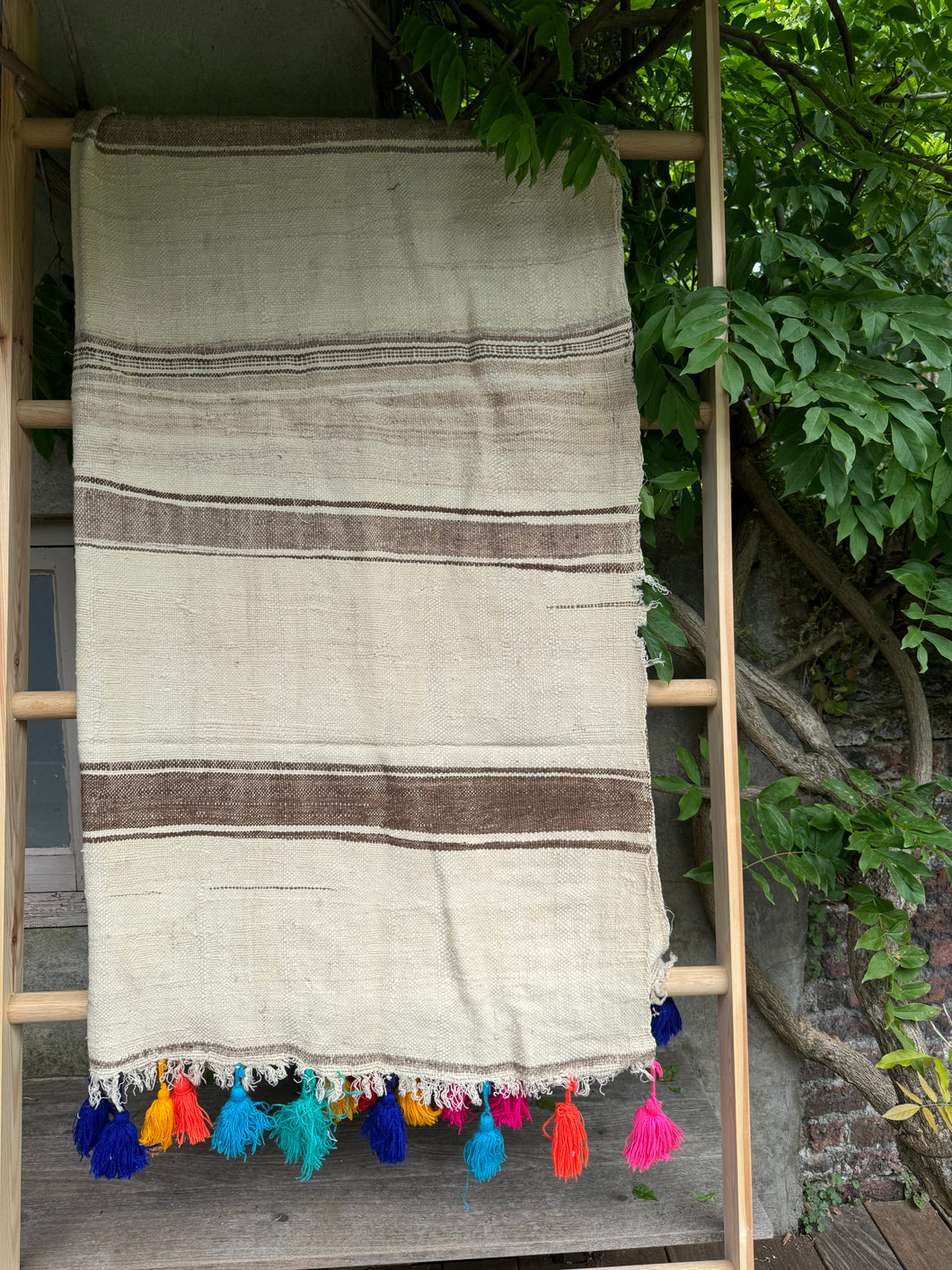 MAROC Vintage Berber Textile CREAM BROWN BRIGHT TASSELS