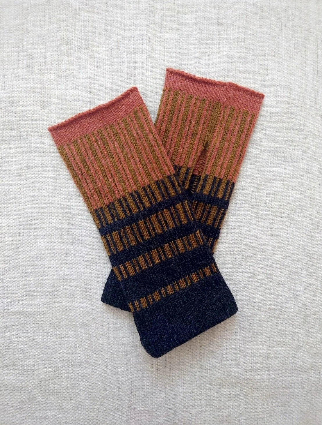 Kate Jones AW26 Anni Lambswool Fingerless Gloves