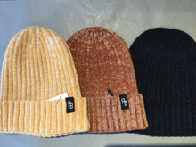 Load image into Gallery viewer, Rove Fisherman Beanie
