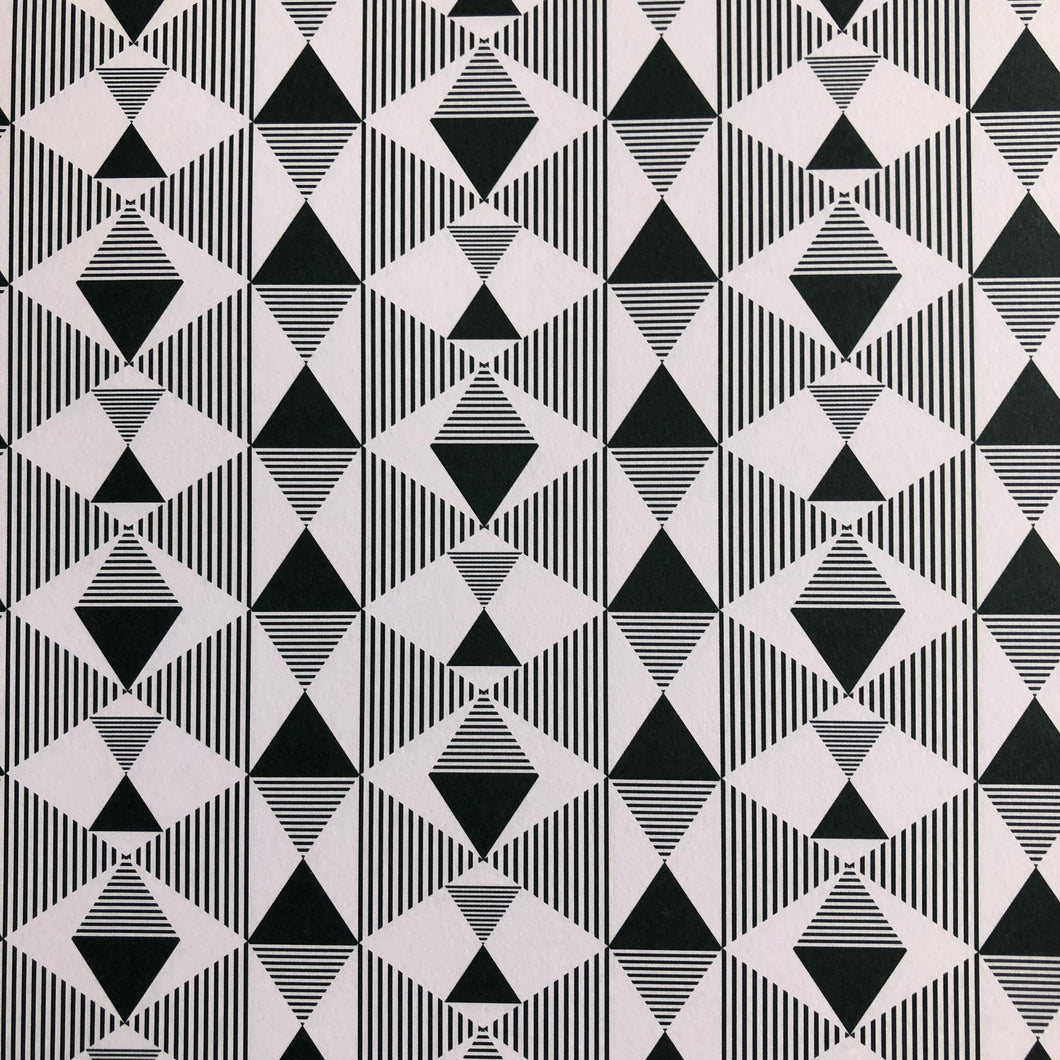 WRAP Black / Cream Geometric wrap - Elvira Van Vredenburgh design