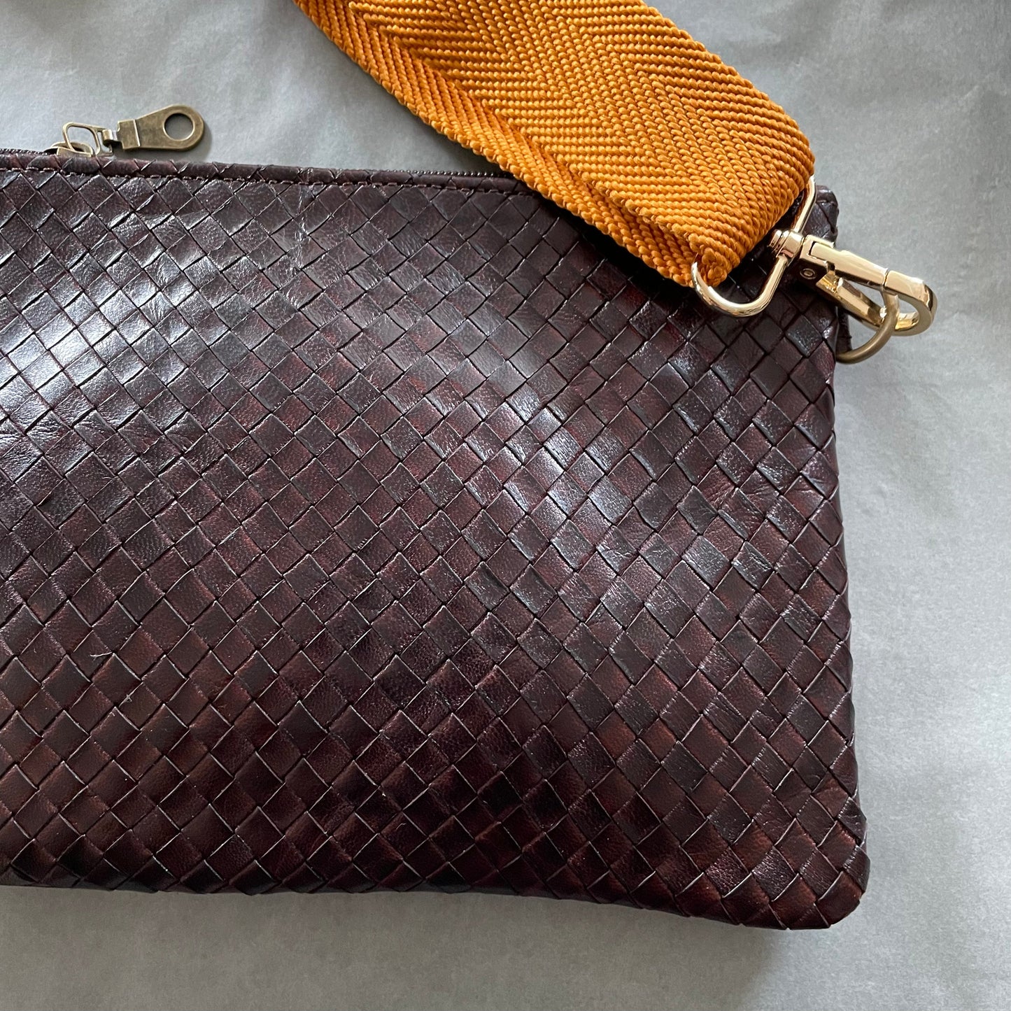 MAROC LEATHER Crossbody Bag - Woven Chocolate